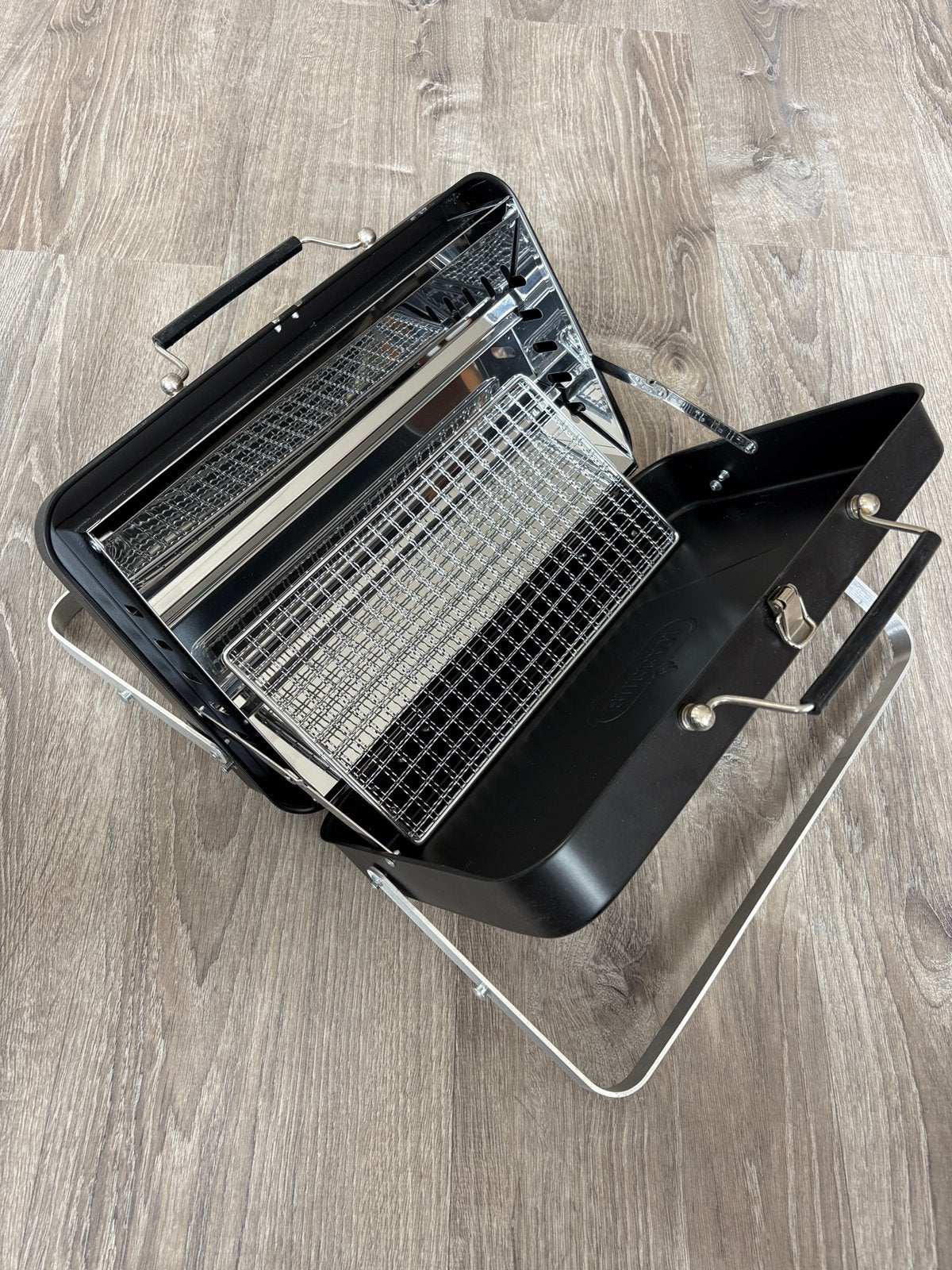 Buccan Gatton Grillcase Portable Briefcase BBQ + extras, Ophalen, Zo goed als nieuw