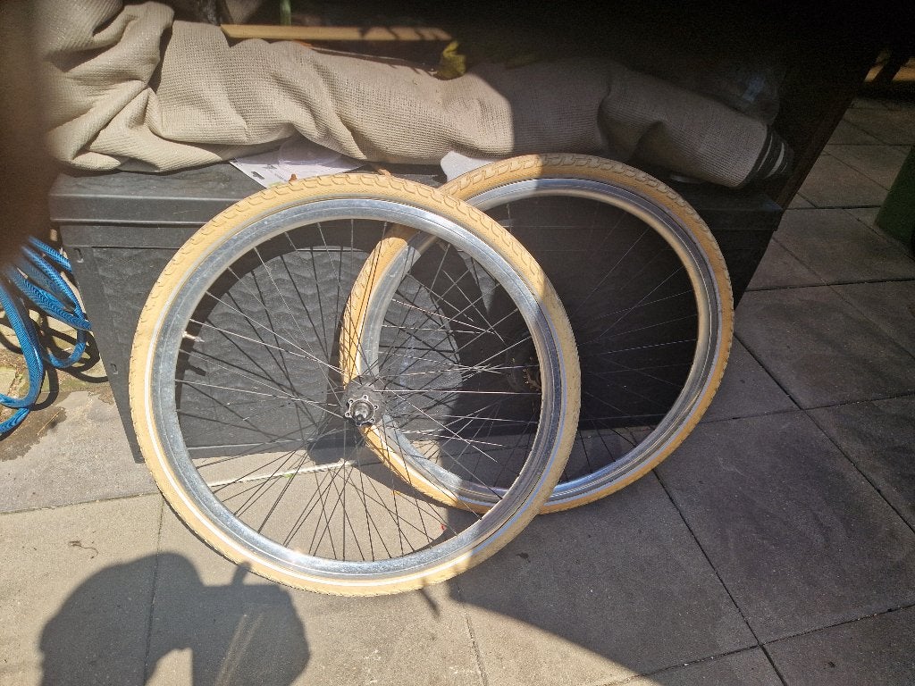 Een Piaggio motor+achterwiel, Fietsen en Brommers, Fietsonderdelen, Zo goed als nieuw, Motor, Aluminium, Elektrische fiets, Ophalen