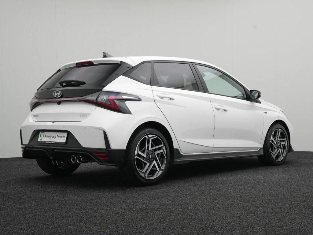 Hyundai i20 1.2 N Line | Navigatie | Private lease 429,- p.m, Auto's, Keurmerk '100% Onderhouden', Gebruikt, Zwart, 4 cilinders