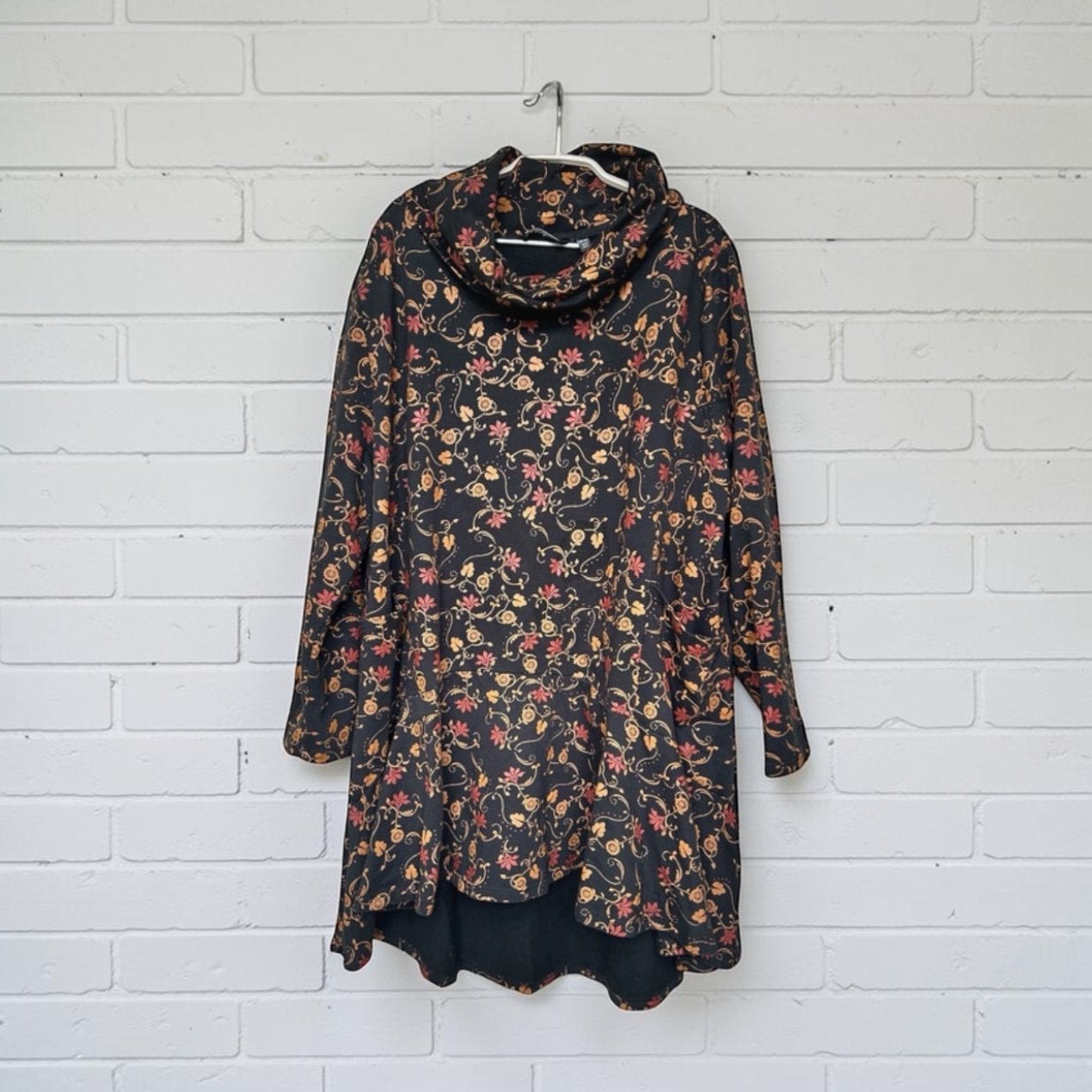 Ulla Popken Tuniek 50/52 Zwart Bruin Bloemenprint Peplum Col, Verzenden, Zwart, Maat 46/48 (XL) of groter, Up