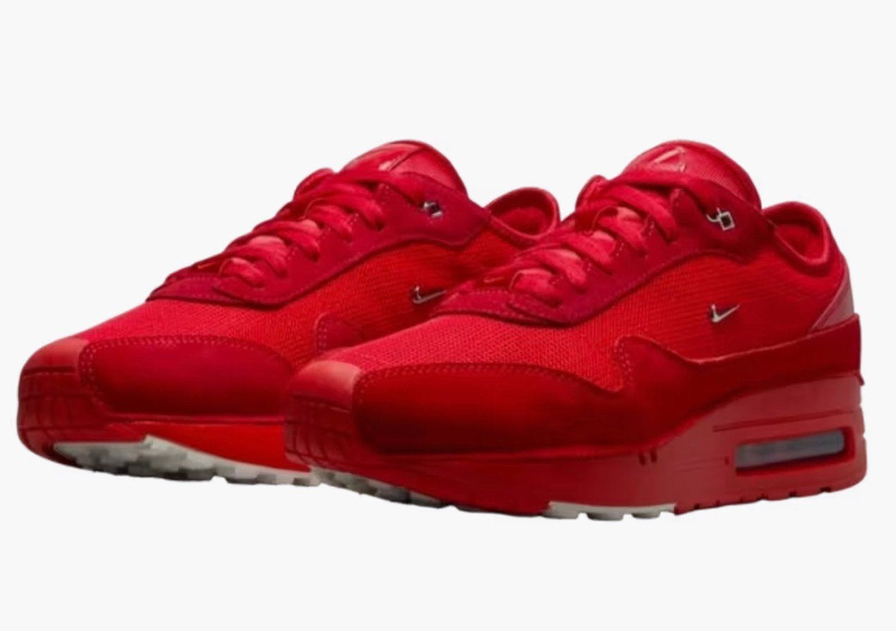 Nike Air Max 1 '86 Jacquemus Mystic Red - maat 44,5 NIEUW, Verzenden, Nieuw, Overige kleuren, Sneakers of Gympen