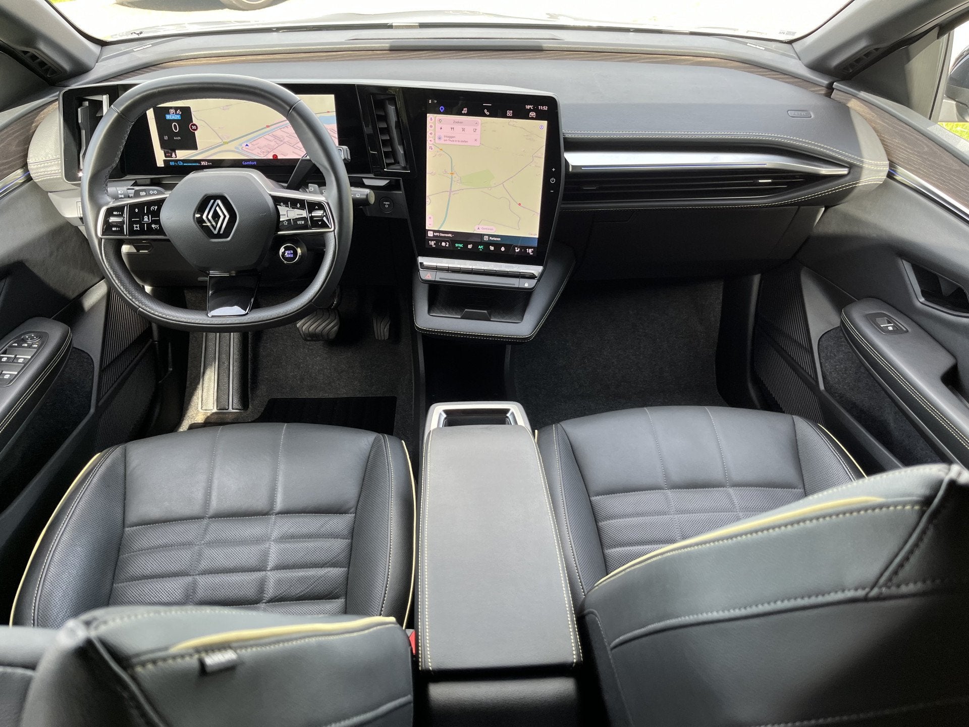 Renault Mégane E-Tech EV60 Optimum Charge Iconic 220PK / 36, Auto's, 12 maanden, Zwart, 429 km, 900 kg