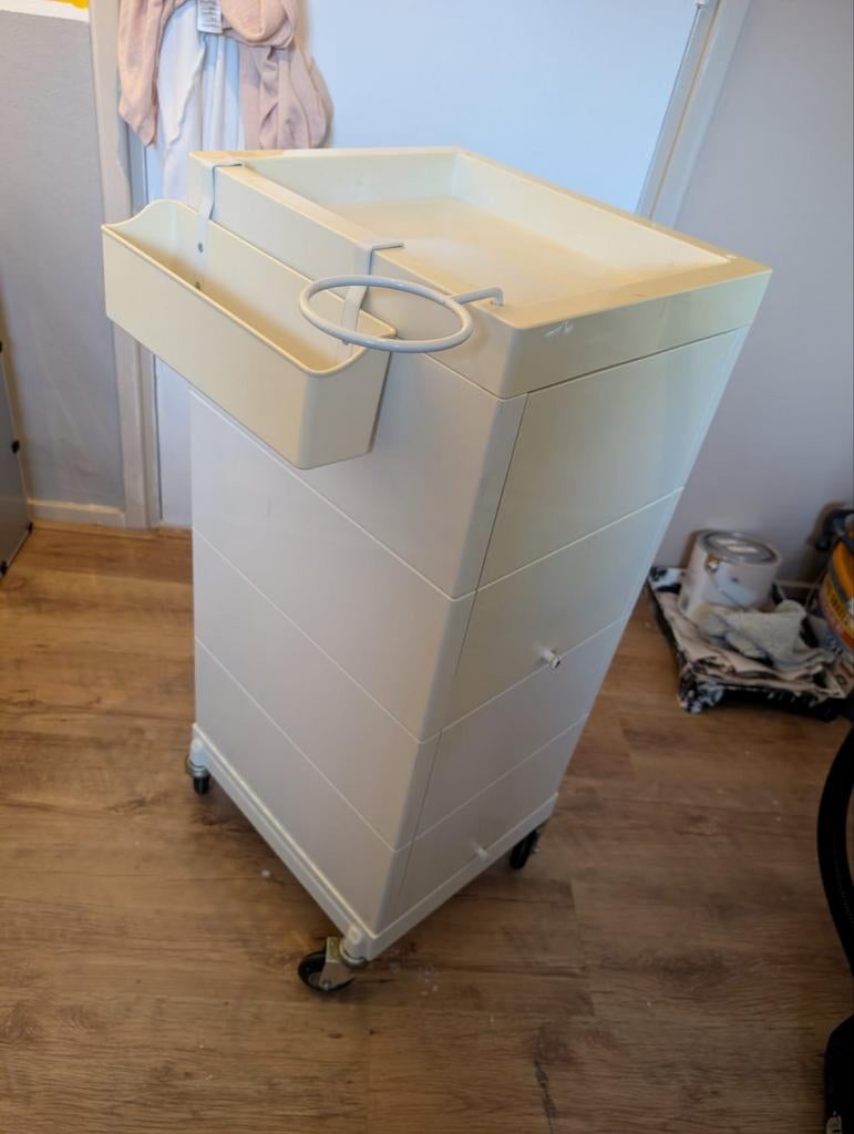 Kappers werk trolley, Ophalen