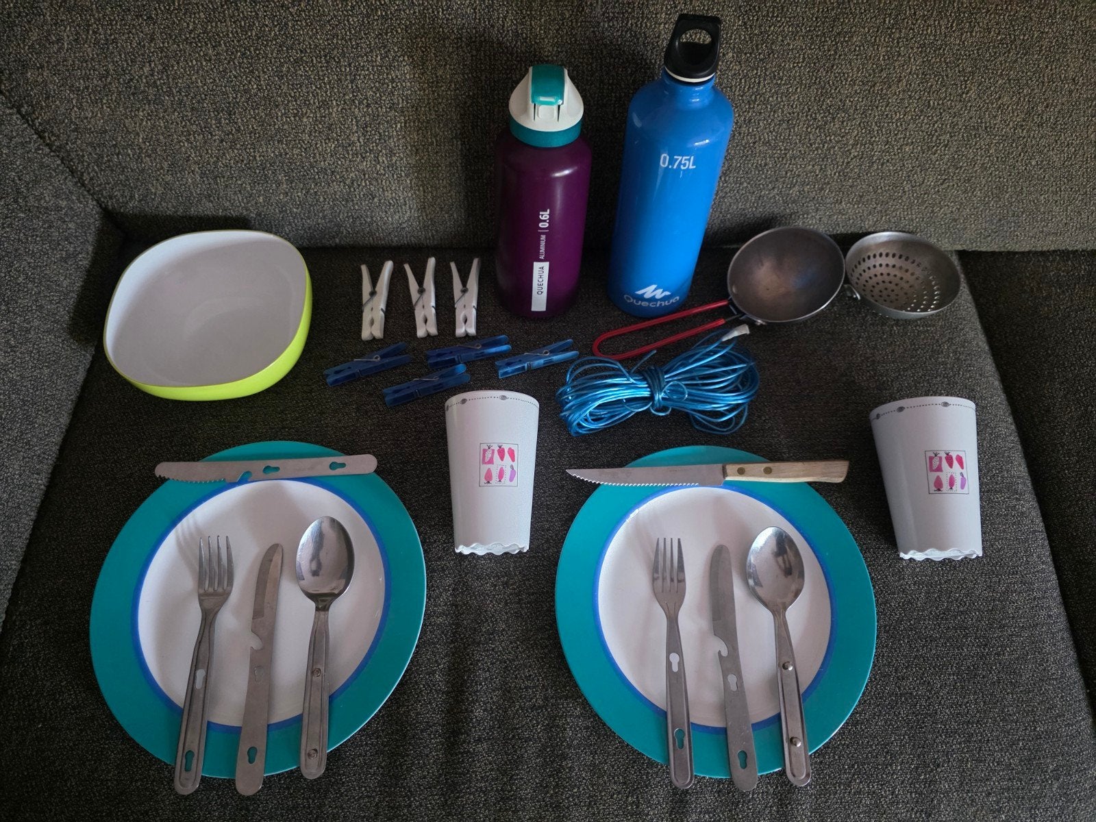 2-persoons campingservies en bestek (Mepal/ Quechua), Ophalen of Verzenden