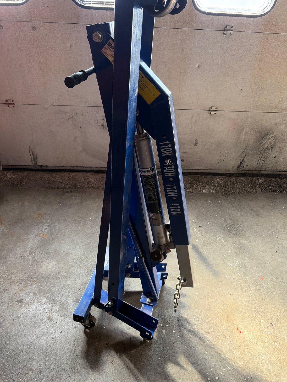 Motorlift met evenaar - Mammuth 1 Ton, Auto diversen, Ophalen, Gebruikt, Hydraulisch, Garagekrik