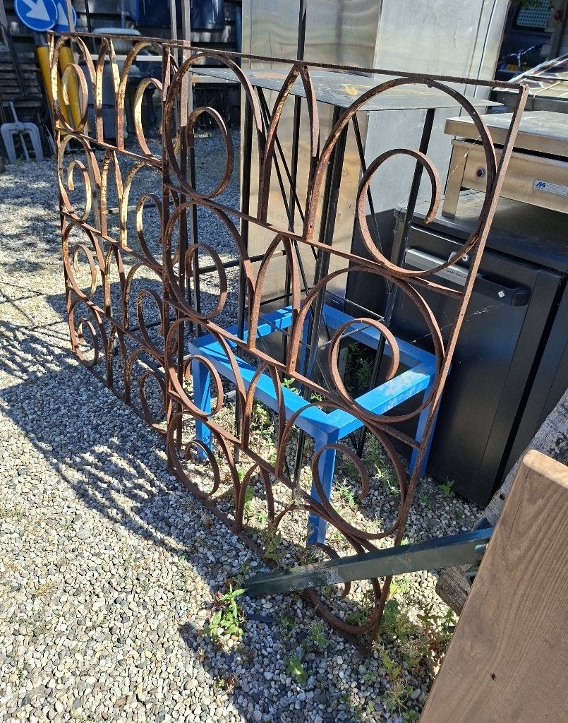 Antieke ijzeren sierhekwerken 90x125cm, Tuin en Terras, Tuinhekken en Hekwerk, Ophalen, Gebruikt, Onbekend, Onbekend