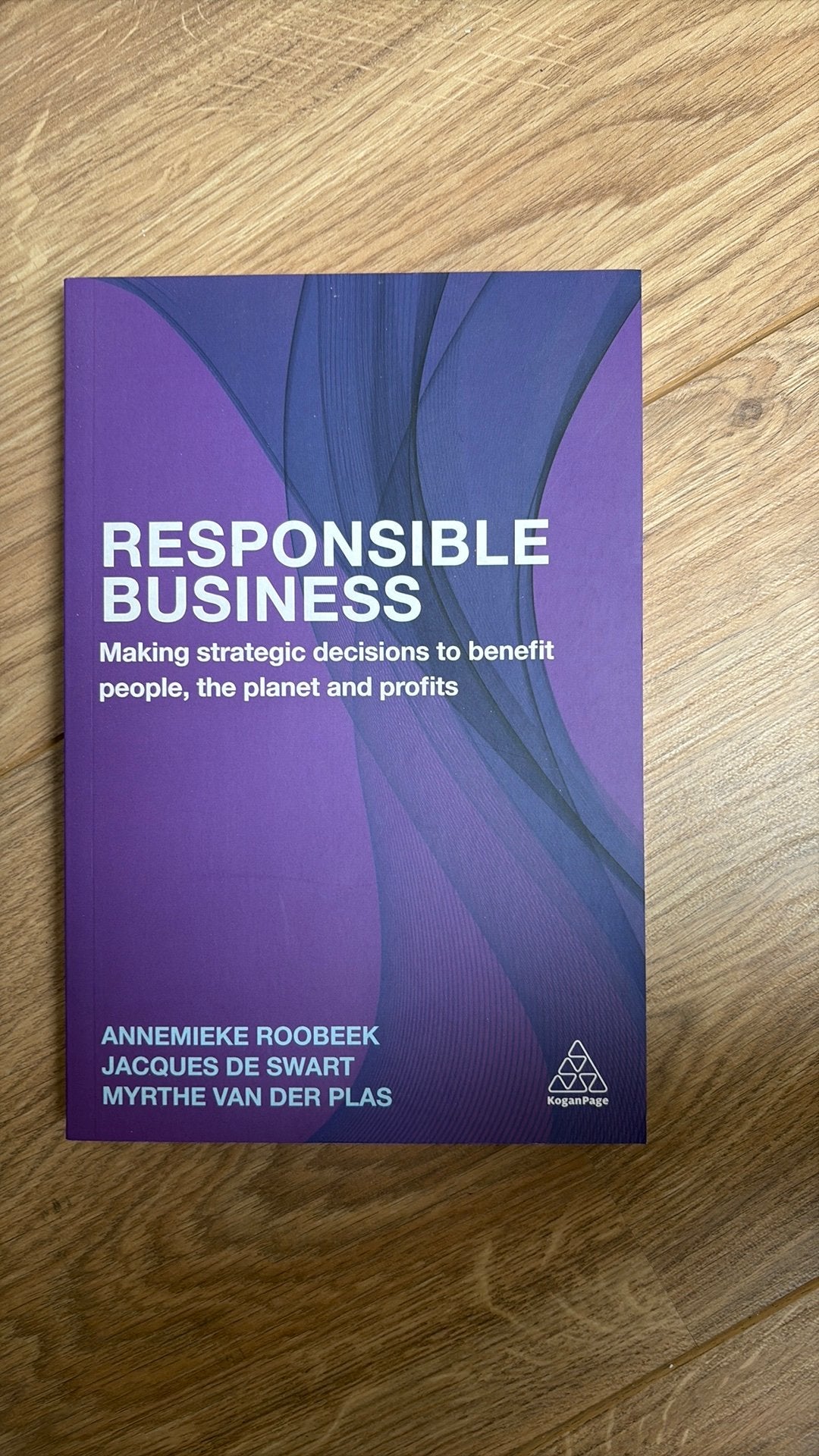Nyenrode Responsible Business, Ophalen of Verzenden, Zo goed als nieuw, HBO