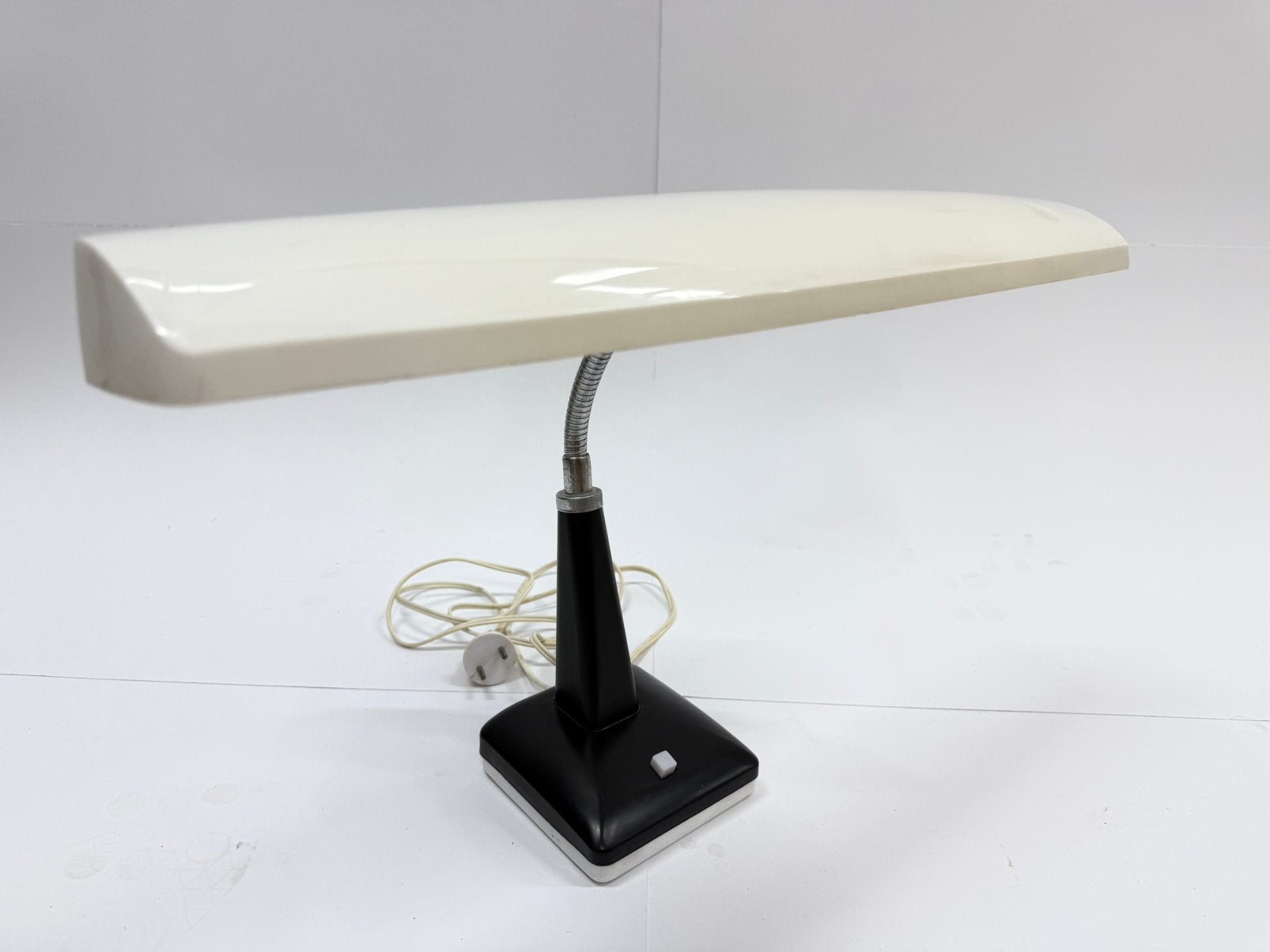 Vintage mid-century Hitachi ‘Leader’ bureaulamp | space age, Beige, Bureaulamp, Overige merken, Ophalen of Verzenden