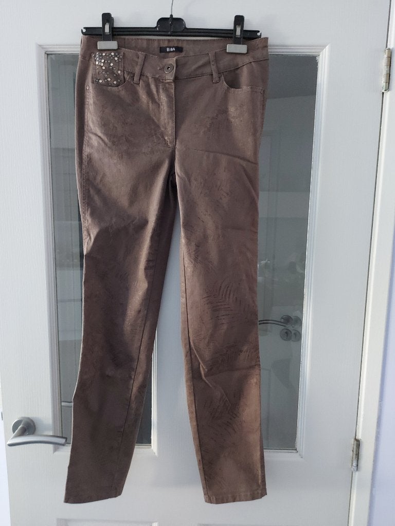 bruine Biba broek slim fit XS 34, Ophalen, Bruin, Zo goed als nieuw, Maat 34 (XS) of kleiner