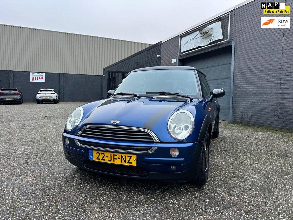 Mini Mini 1.6 One Salt ABS Airbags Elek. Pakket LM-Wielen AP, Auto's, Mini, Voorwielaandrijving, Gebruikt, Zwart, 4 cilinders