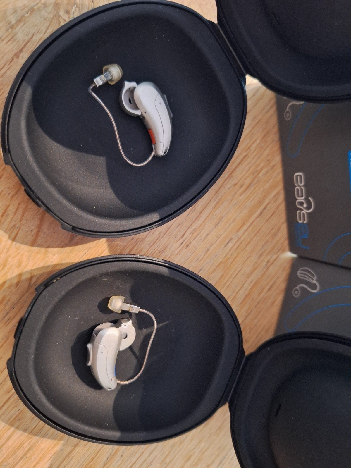Specsavers Advance RIC 317 SLV Hoortoestel met Accessoires, Diversen, Ophalen of Verzenden