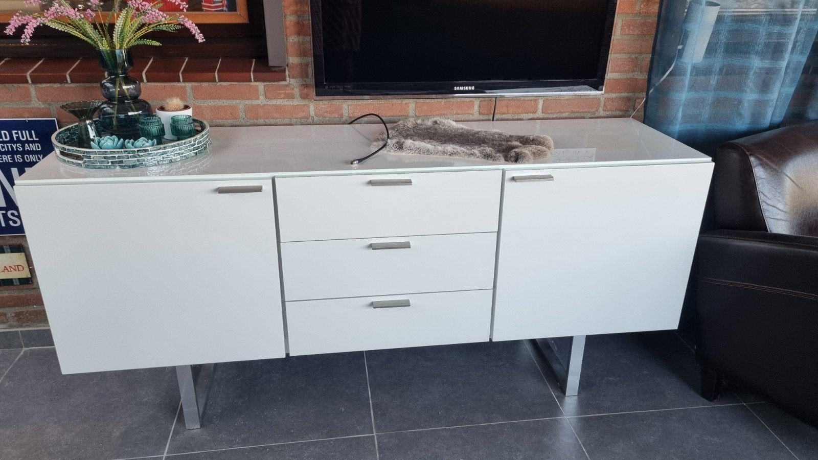 Mooie dressoir, Ophalen, Zo goed als nieuw