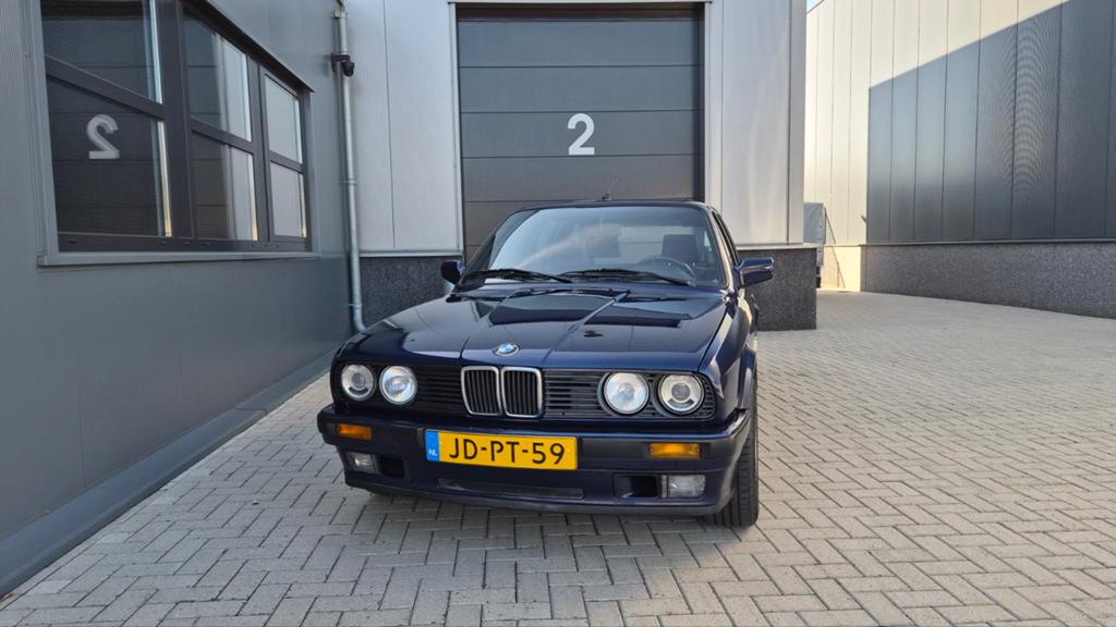 BMW E30 316i Edition Touring U9 1994 Mauritius Blauw, Auto's, BMW, 1596 cc, Achterwielaandrijving, 4 cilinders, Blauw