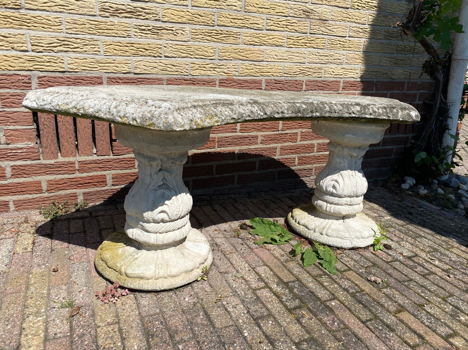 Sierlijke, gebogen betonnen tuinbank, Tuin en Terras, Tuinbanken, Ophalen, Gebruikt
