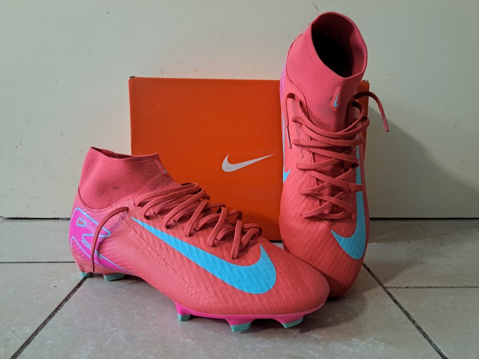 Nike Mercurial Superfly 10 Acad FG/MG Maat: 42, Ophalen, Zo goed als nieuw, Schoenen