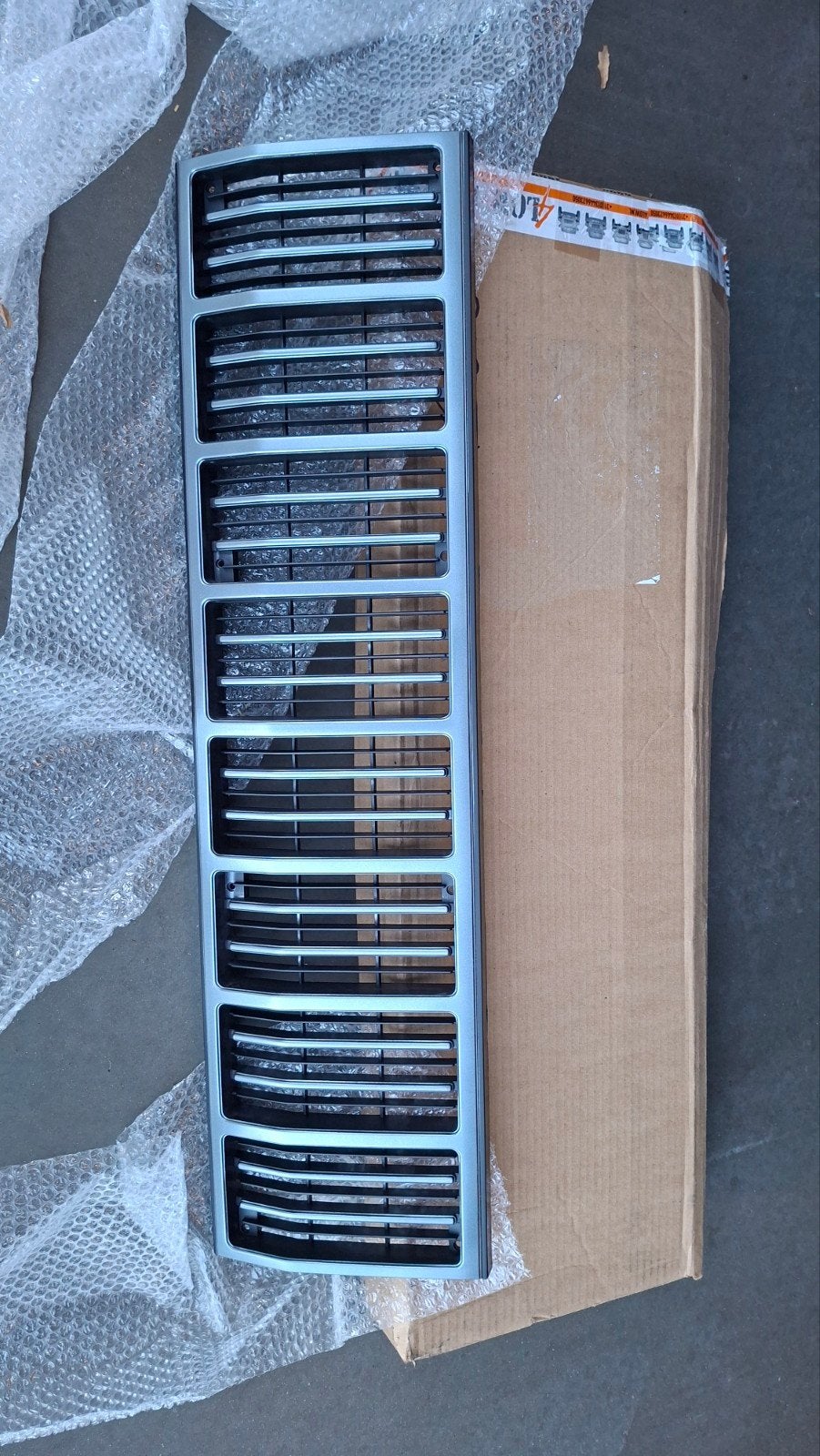 nieuwe grill geschikt voor cherokee xj tot 1991, Auto-onderdelen, Ophalen of Verzenden, Nieuw, Jeep