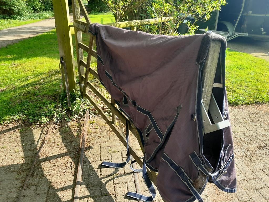 Uitstekende regendeken maat 175, Dieren en Toebehoren, Paarden en Pony's | Dekens en Dekjes, Ophalen, Zo goed als nieuw