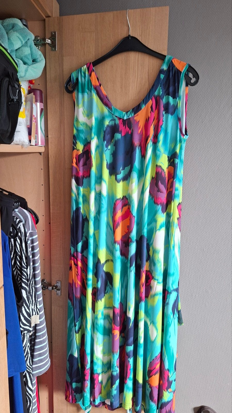 Jurk met vestje en shirt met vest, alles NIEUW mt 54/56., Ophalen of Verzenden, Nieuw, Trui of Vest