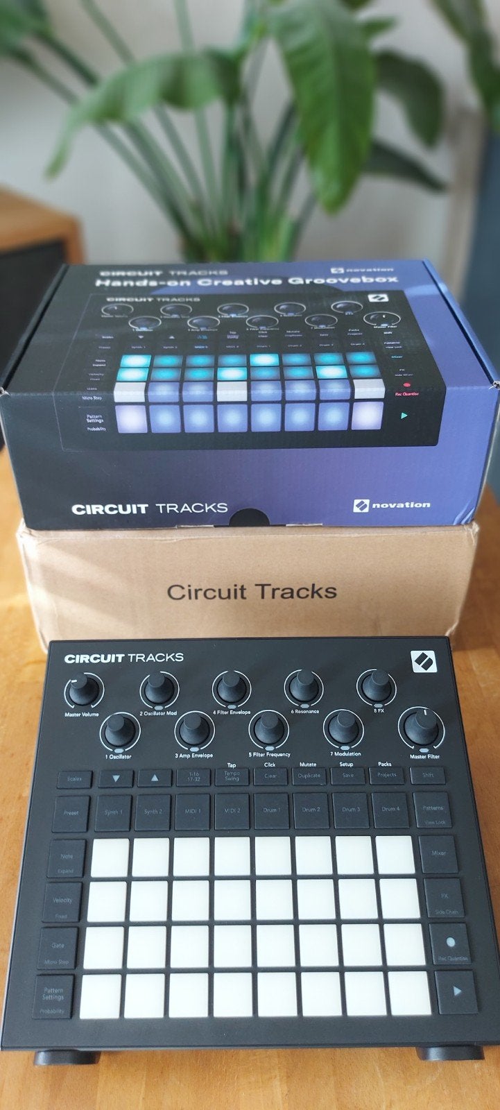 Novation Circuit Tracks - Groovebox, sequencer, Ophalen of Verzenden, Zo goed als nieuw, Overige aantallen, Novation