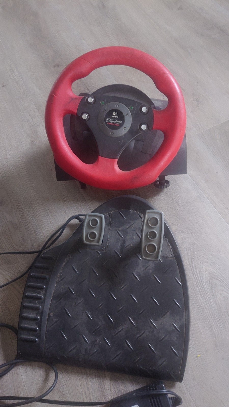 Logitech WingMan Formula Force racestuur met pedalen, Racestuur, Gebruikt, Force feedback, Ophalen of Verzenden