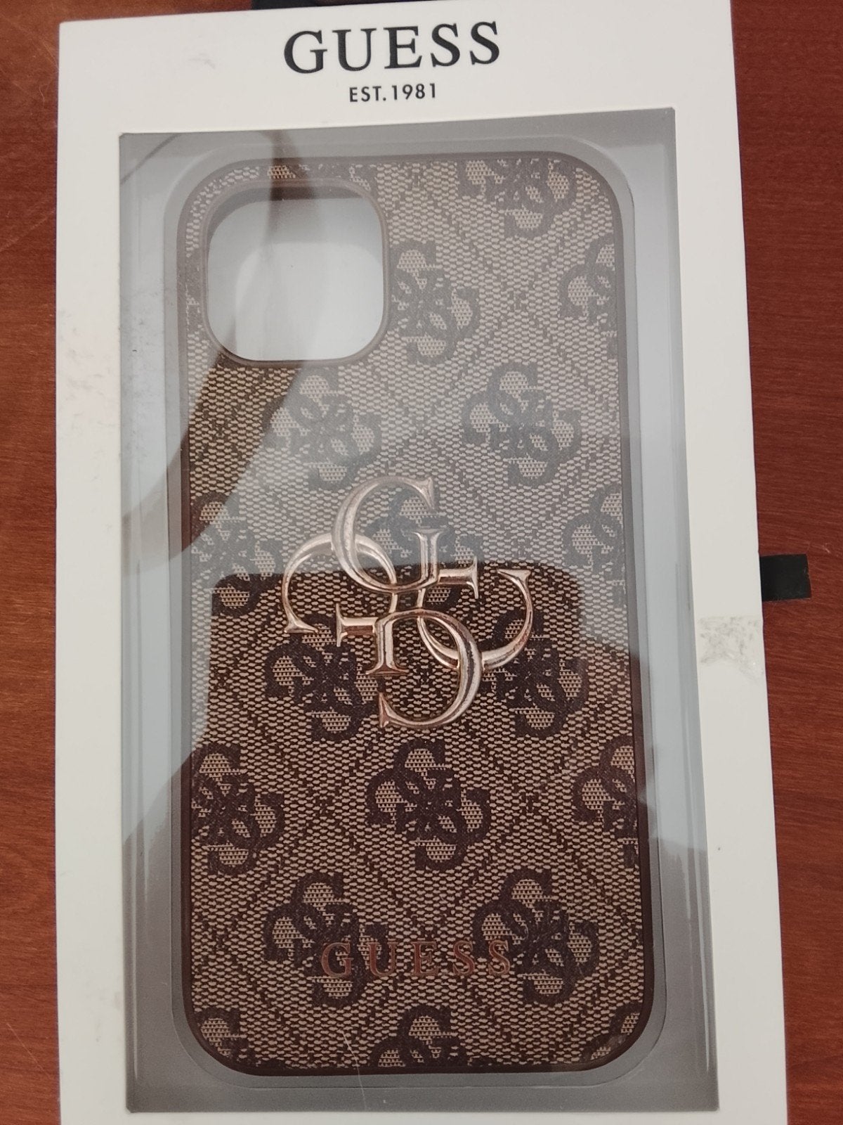 Guess iPhone 13 Hoesje - Bruin met Goudkleurig Logo, Kunststof, IPhone 13, Bruin, Nieuw