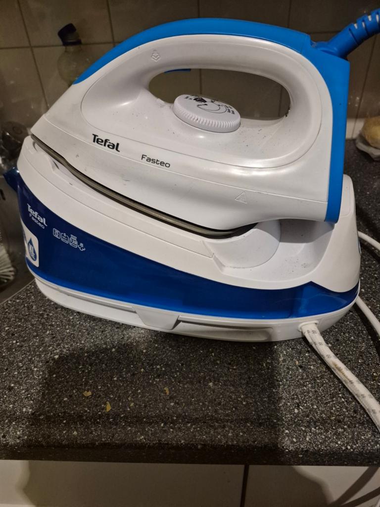 Tefal fasteo stoomstrijkijzer, Witgoed en Apparatuur, Strijkijzers en Strijkplanken, Ophalen, Zo goed als nieuw