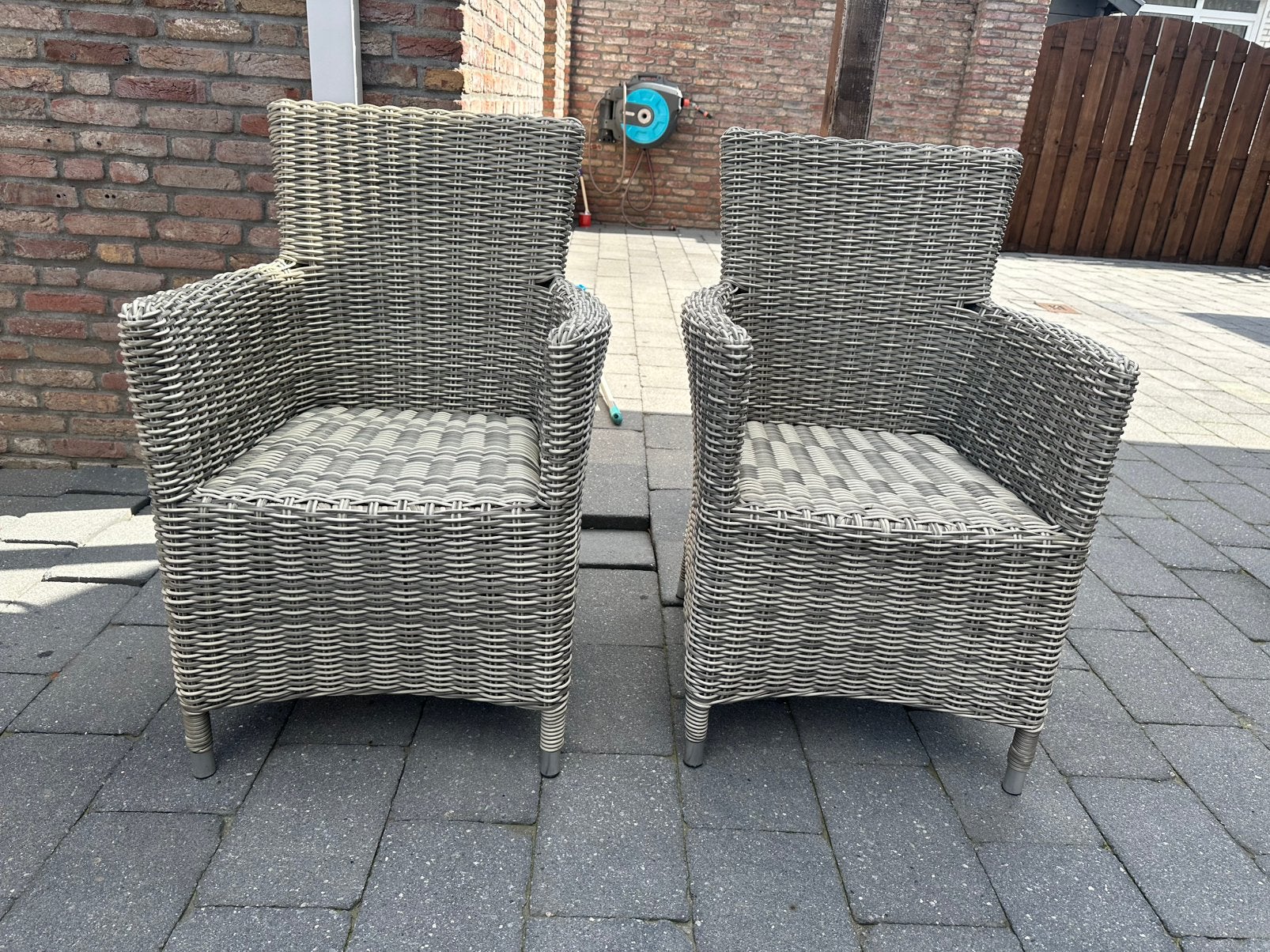 2 tuinstoelen te kop, Tuin en Terras, Tuinstoelen, Ophalen, Zo goed als nieuw, Kunststof