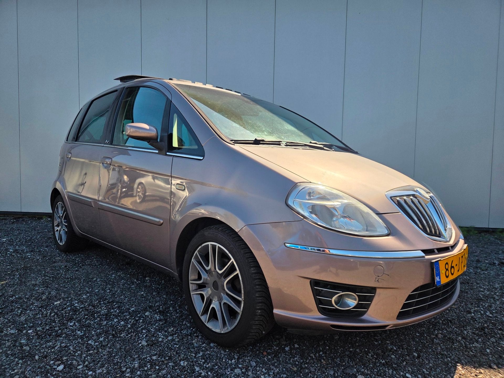 Lancia Musa 1.4-16V Platino | Leer | Dak | Airco | PDC | Cru, Auto's, Voorwielaandrijving, 15 km/l, Gebruikt, Bruin