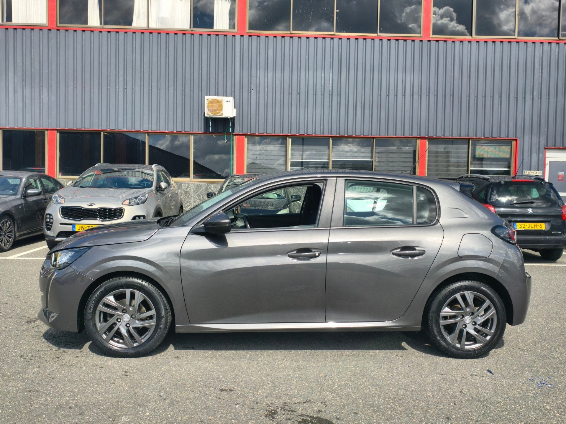 Peugeot 208 1.2 PureTech Like / AIRCO / SP VLG / OHB /, Voorwielaandrijving, Stof, Gebruikt, Euro 6