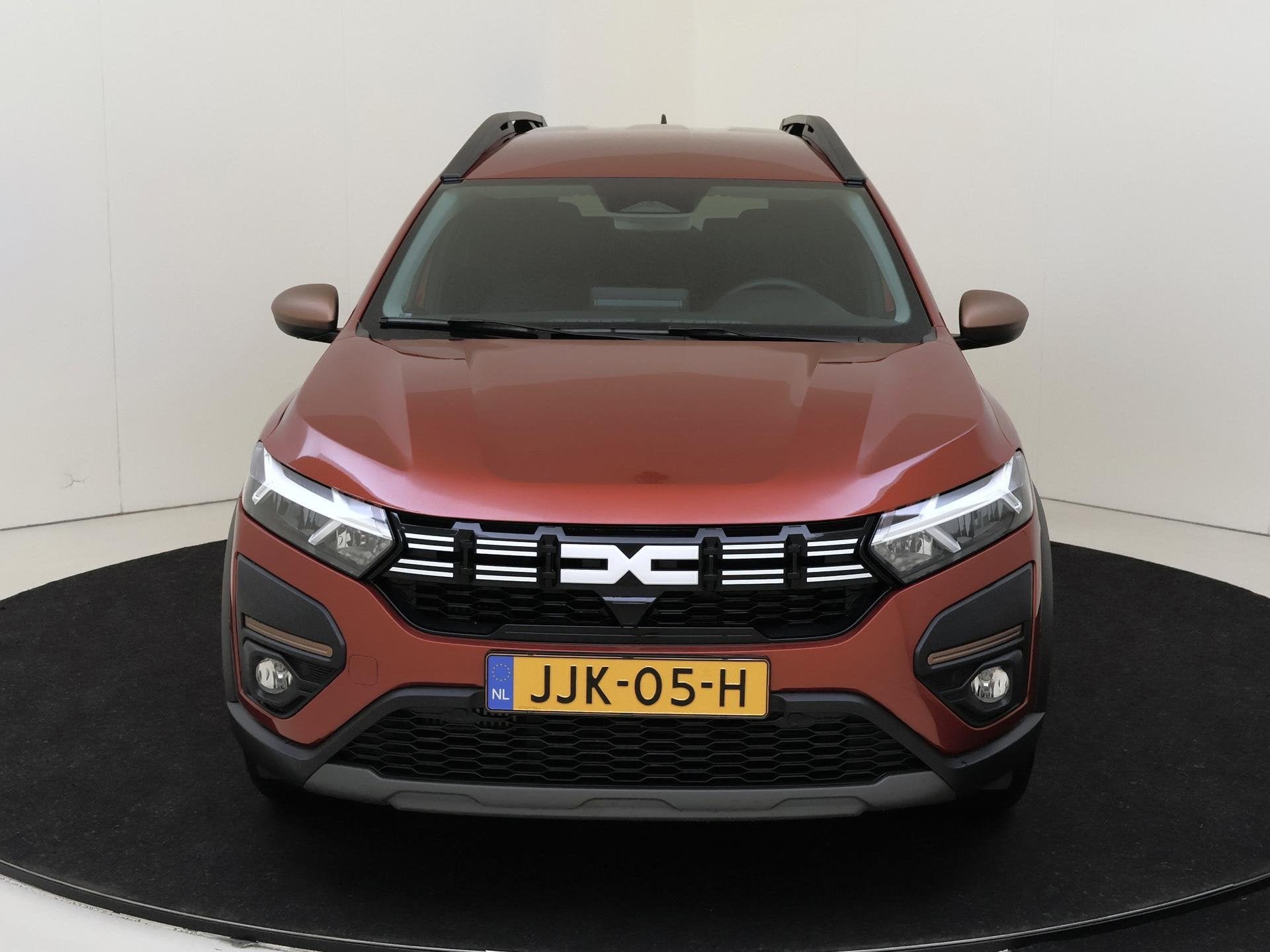 Dacia Jogger 1.0 TCe 110 Extreme 7p. | Sensoren met Camera A, Auto's, Voorwielaandrijving, Stof, Gebruikt, Euro 6