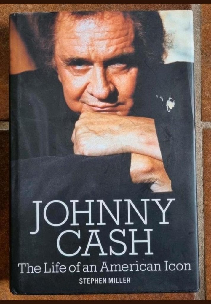 Johnny Cash. The Life of an American icon., Boeken, Ophalen of Verzenden