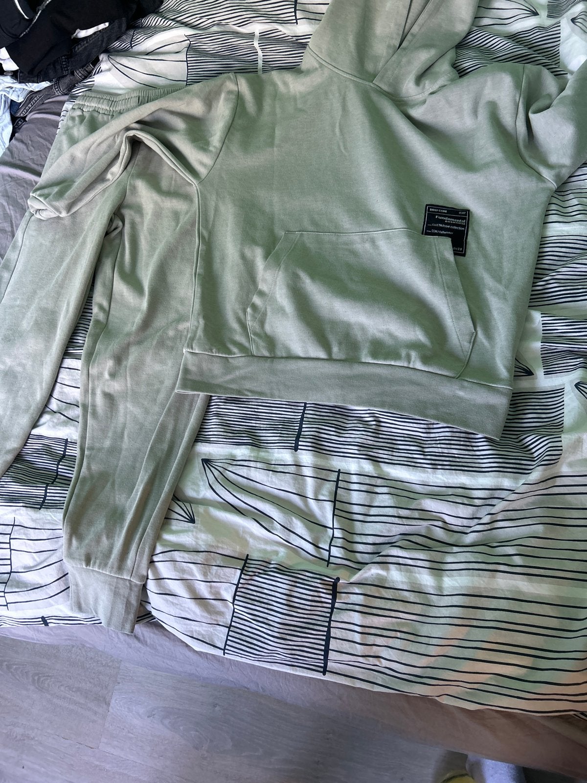 Comfortabele lichtgroene joggingpak, Ophalen, Zo goed als nieuw, Overige kleuren, Overige jeansmaten