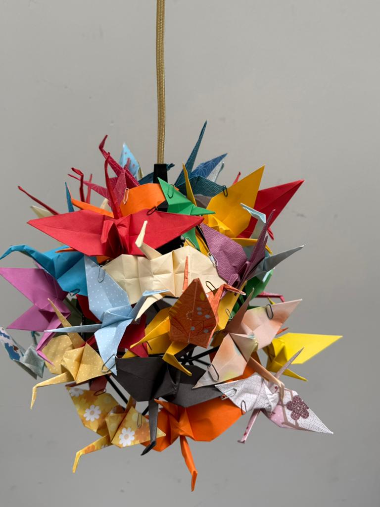 Plafondlamp gemaakt met 50 tsuru origami, Ophalen of Verzenden, Minder dan 50 cm