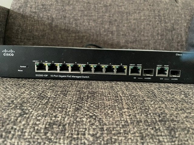 Cisco 10-Port Gigabit PoE Managed Switch, Ophalen of Verzenden, Zo goed als nieuw