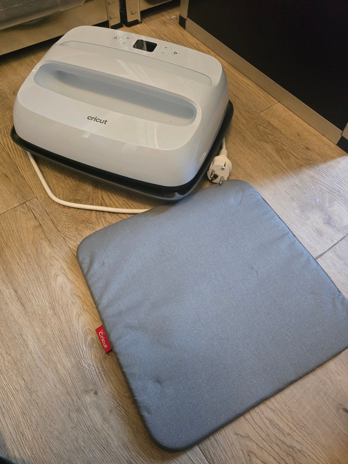 Cricut EasyPress 3 30x25 cm + originele persmat, Ophalen, Zo goed als nieuw