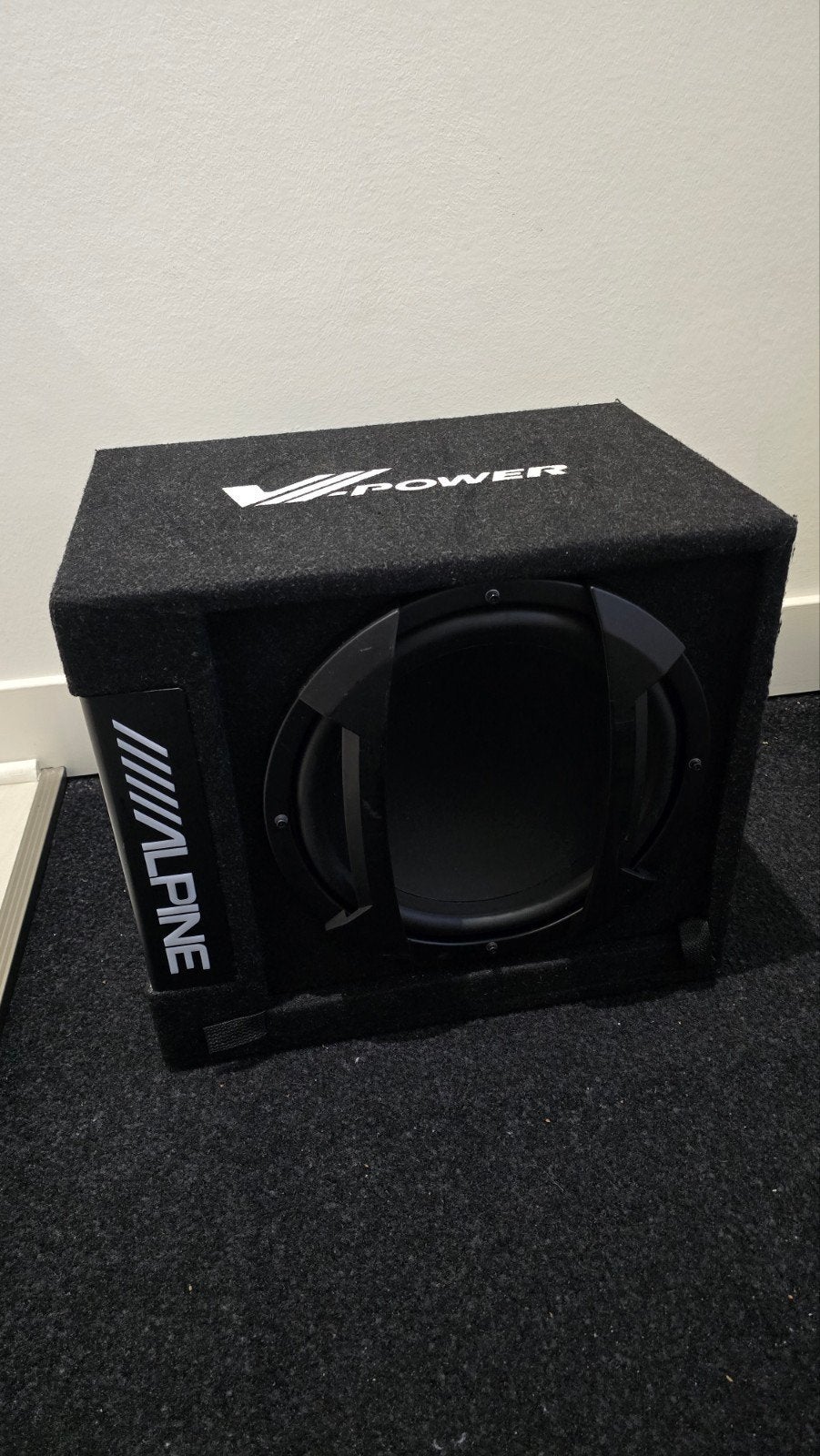 Alpine SWE-355 - 30 cm actieve subwoofer in basreflex, Ophalen of Verzenden