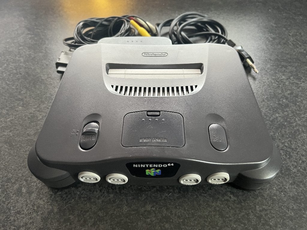 Nintendo 64 console incl. 13 games + 2 controllers, Ophalen of Verzenden, Gebruikt, Met 2 controllers, Met games