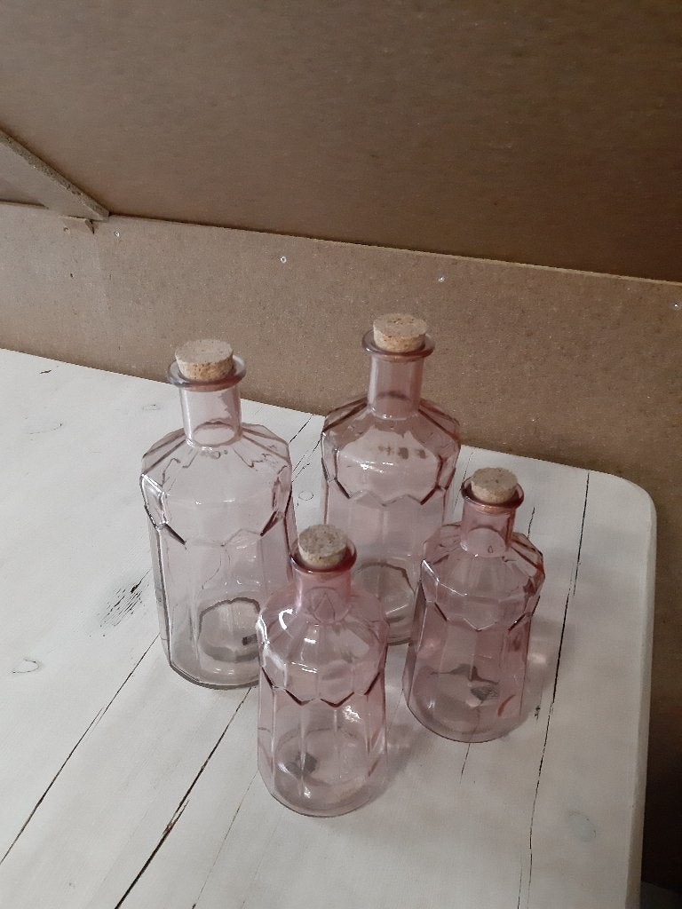 Nieuwe set van 4 x PTMD decoratie vazen van glas met kurk, Huis en Inrichting, Woonaccessoires | Vazen, Overige kleuren, Nieuw