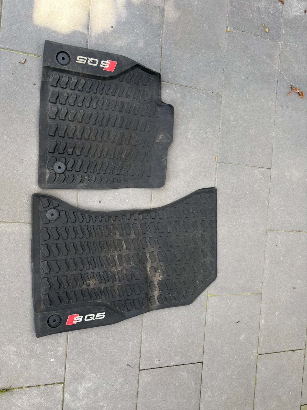 Audi Q5 Sq5 vloermatten rubberen matten, Auto diversen, Ophalen of Verzenden, Zo goed als nieuw