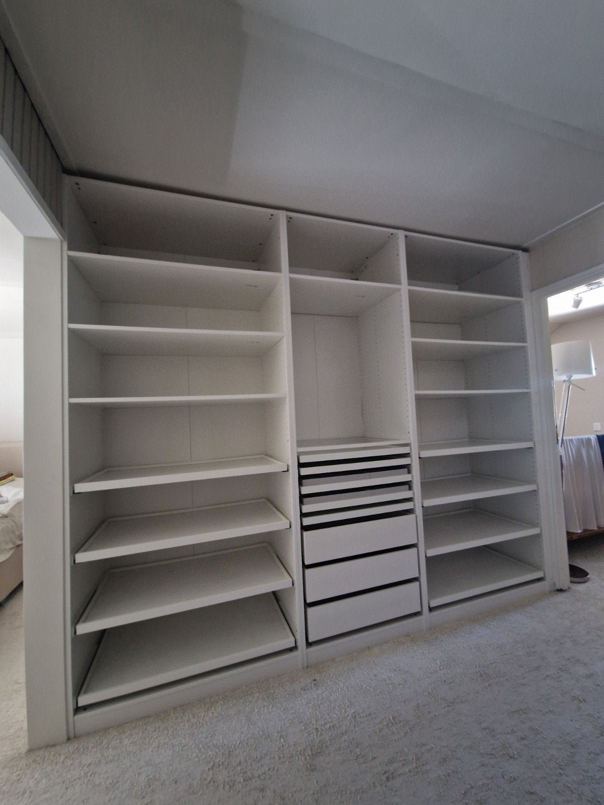 Witte kledingkast 270 br  x 235 hoog ikea met planken en lad, Met plank(en), 200 cm of meer, Modern, Functioneel, Ophalen of Verzenden
