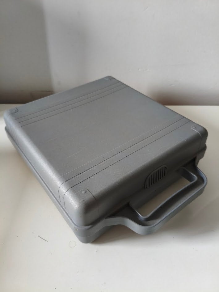 Grijze plastic opbergkoffer voor cassettebandjes, Overige genres, Ophalen of Verzenden, Zo goed als nieuw, Toebehoren