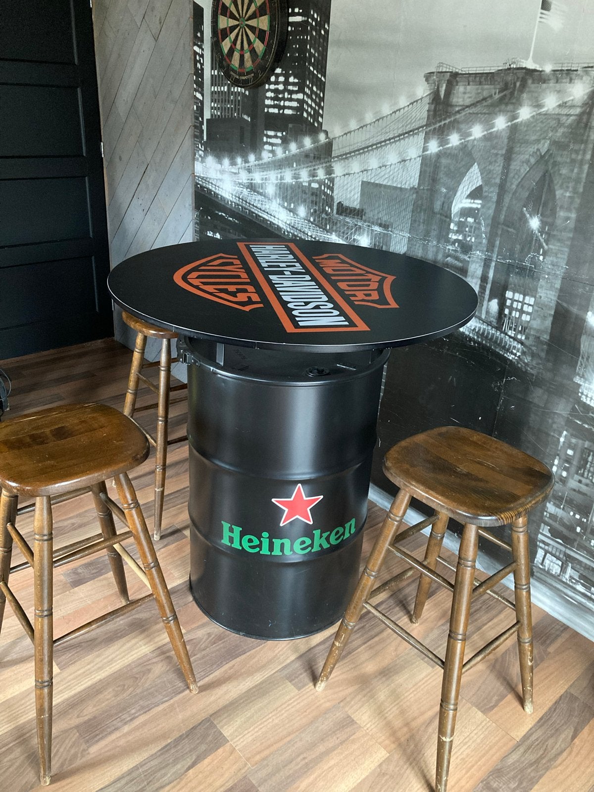 Harley-Davidson statafel met Heineken Olievat Tafel, Ophalen of Verzenden, Gebruikt, Inclusief barstoelen