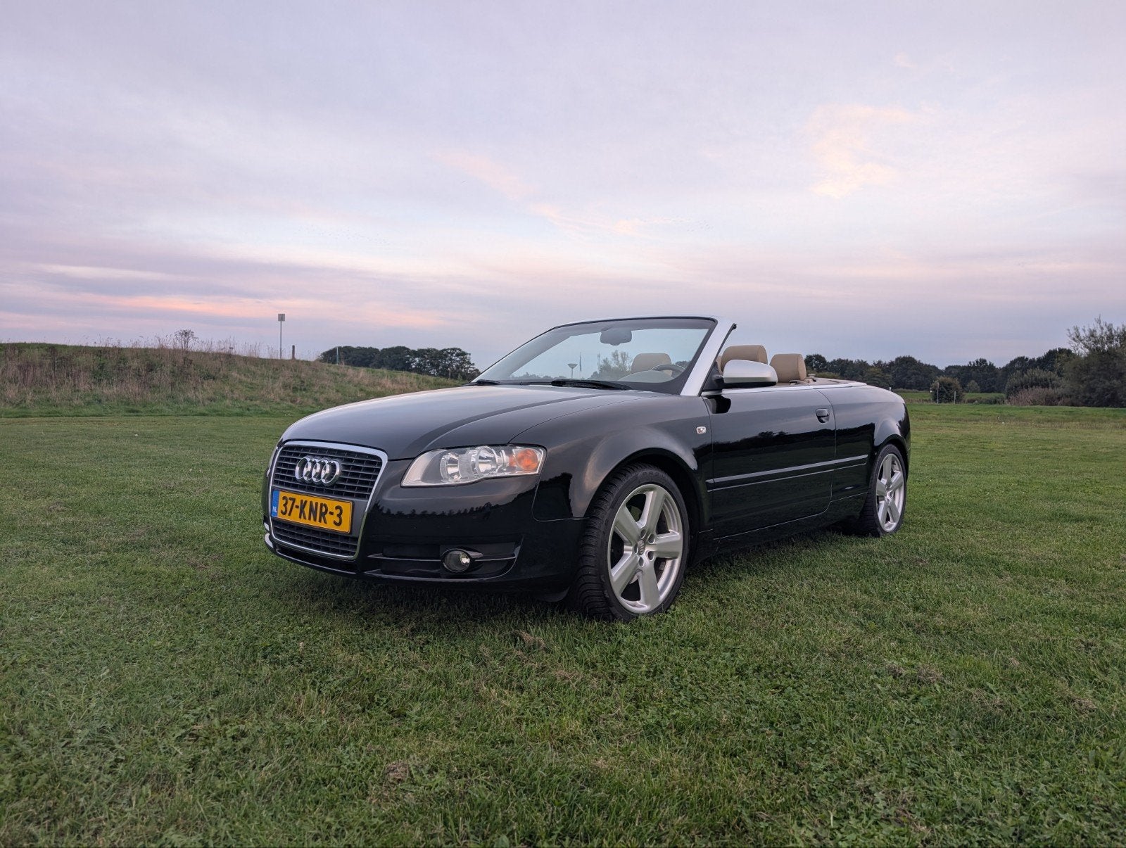 Audi A4 1.8 120KW Cabrio 2006 Zwart, Voorwielaandrijving, Beige, 4 cilinders, Cabriolet