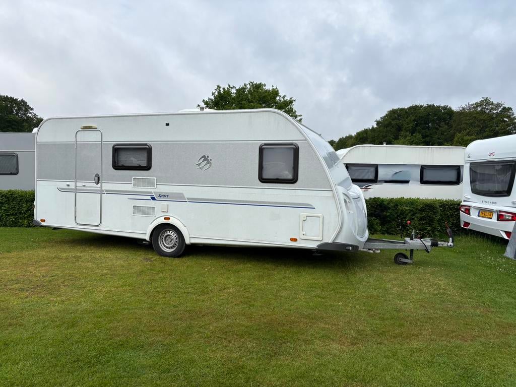 Mooie caravan Knaus 550 FSK uit 2015 met airco en mover., Caravans en Kamperen, Rondzit, 7 tot 8 meter, Particulier, Dwars-stapelbed
