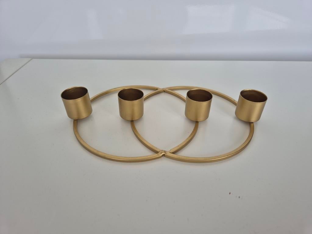 Stijlvolle Gouden Kandelaar - Metalen Ringen (4 kaarsen), Huis en Inrichting, Woonaccessoires | Kandelaars en Kaarsen, Zo goed als nieuw