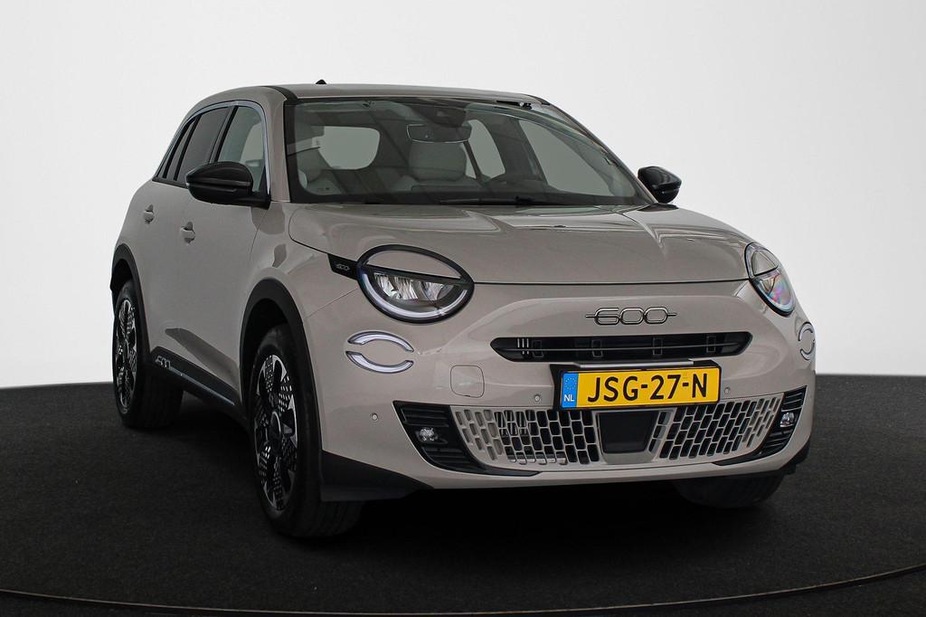 Fiat 600 1.2 Hybrid La Prima Leder Stoelverwarming Massage K, Auto's, Fiat, 145 pk, Euro 6, 1199 cc, 620 kg