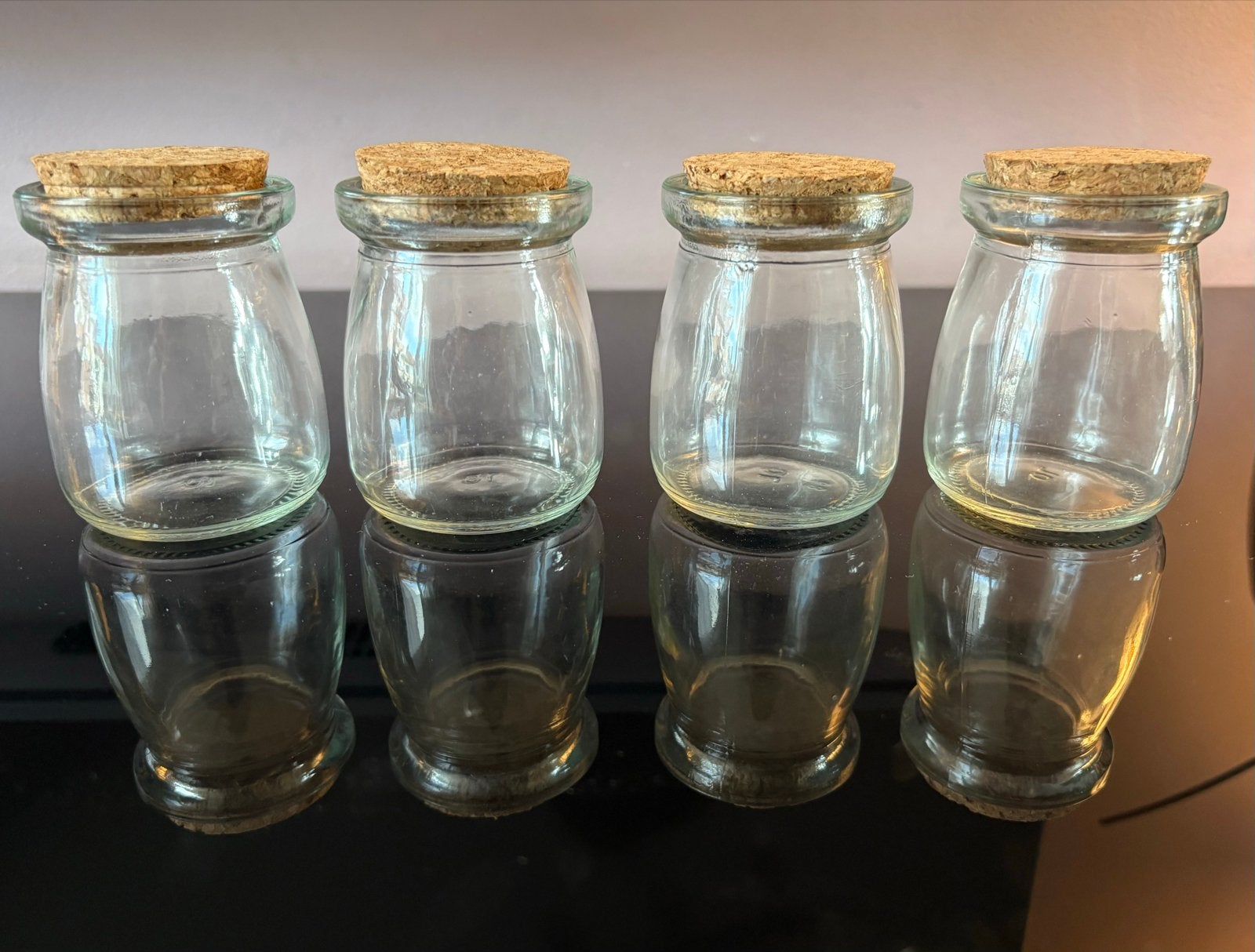 4 Glazen potjes met kurken dopjes - Voorraadpotjes, Glas, Ophalen of Verzenden, Zo goed als nieuw, Voorraadpot