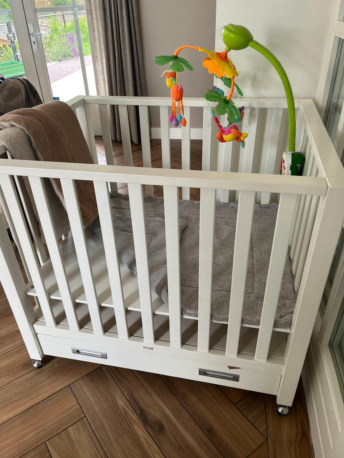 Box, box mobil en box matrassen, Kinderen en Baby's, Ophalen, Zo goed als nieuw, In hoogte verstelbaar