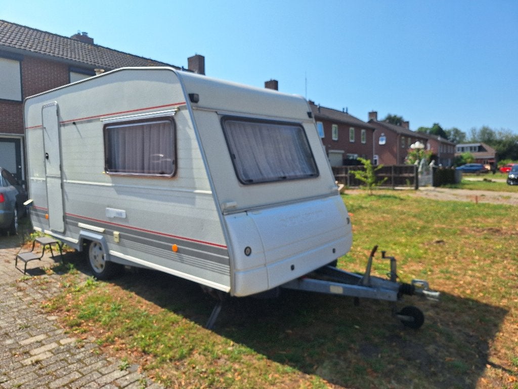 Sterckeman Fjord 390M, Caravans en Kamperen, Caravans, Particulier, tot en met 4, Standaardzit, Sterckeman, Omvormbare zithoek