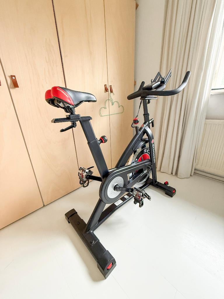 Schwinn IC7 – Professionele Spinningbike, Ophalen, Zo goed als nieuw, Benen, Overige typen
